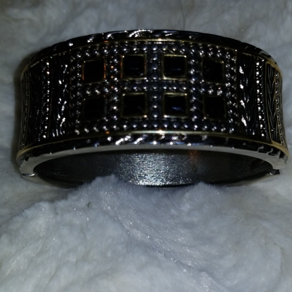 Bracelet - Picture 2 of 3